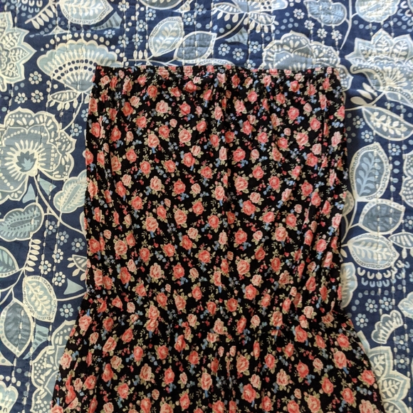 F21 Floral Strapless Romper - Picture 3 of 3